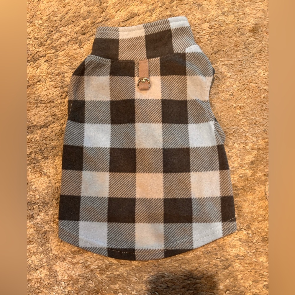 Pet sweater with metal ring to hook the leash Blue, gray and White Size Lg